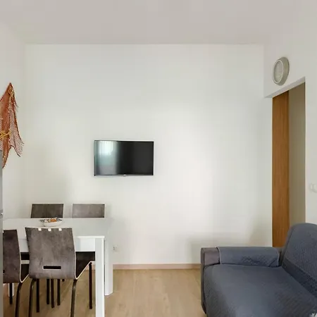 Joivy Banfi Apartment